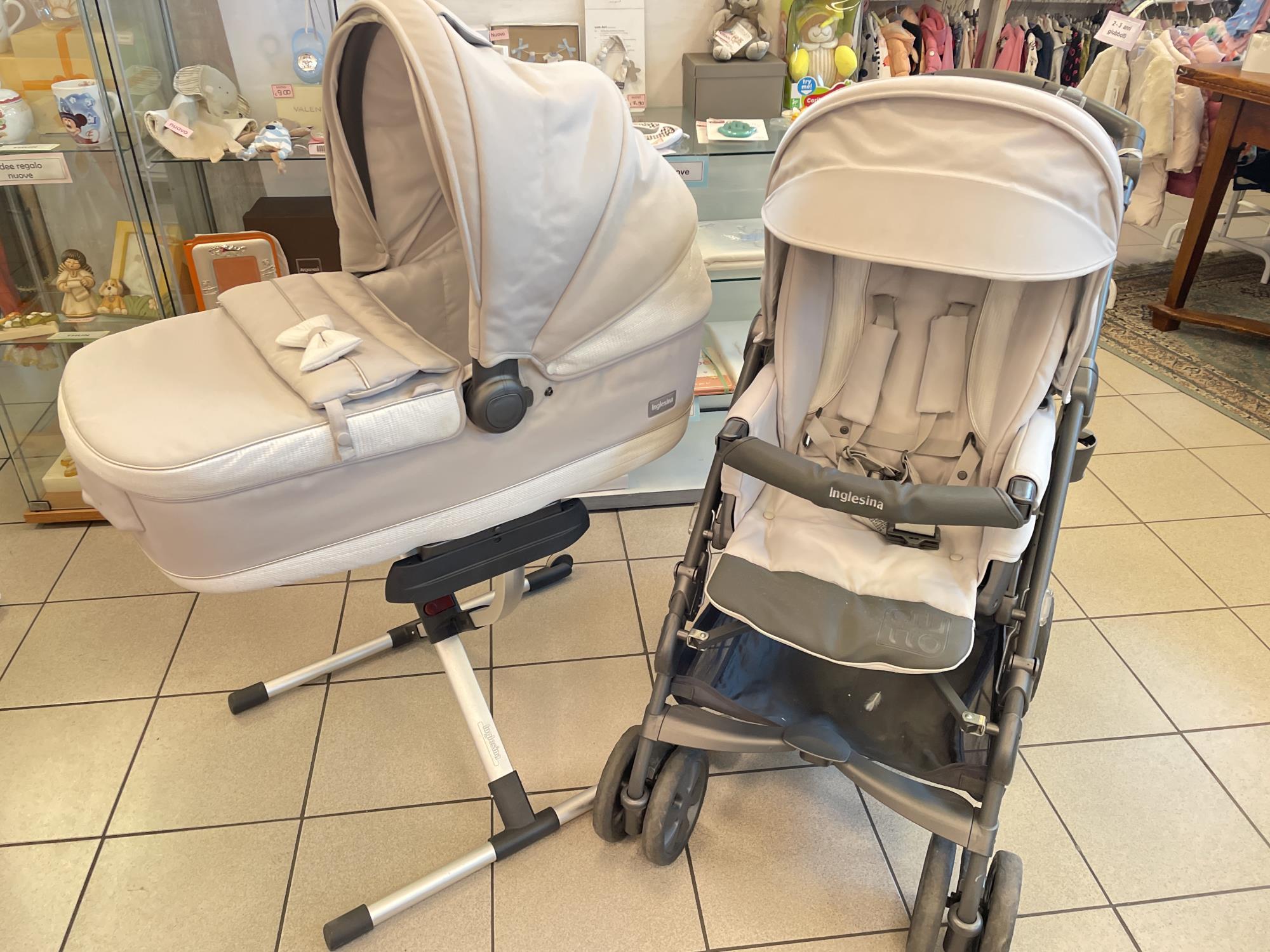 duo inglesina otuttocarrozzina e passeggino  utilizzabile come trio, fronte genitore/strada, borsa,