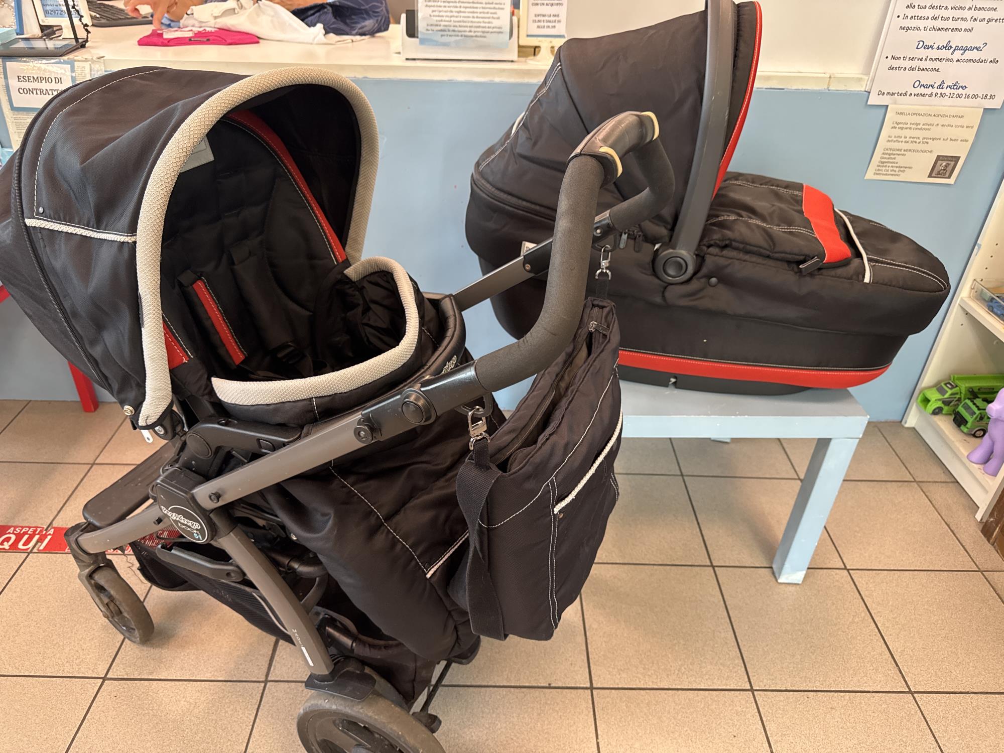duo utilizzabile come trio book51 peg perego con borsa parapioggia e coprigambe invernale. fronte g