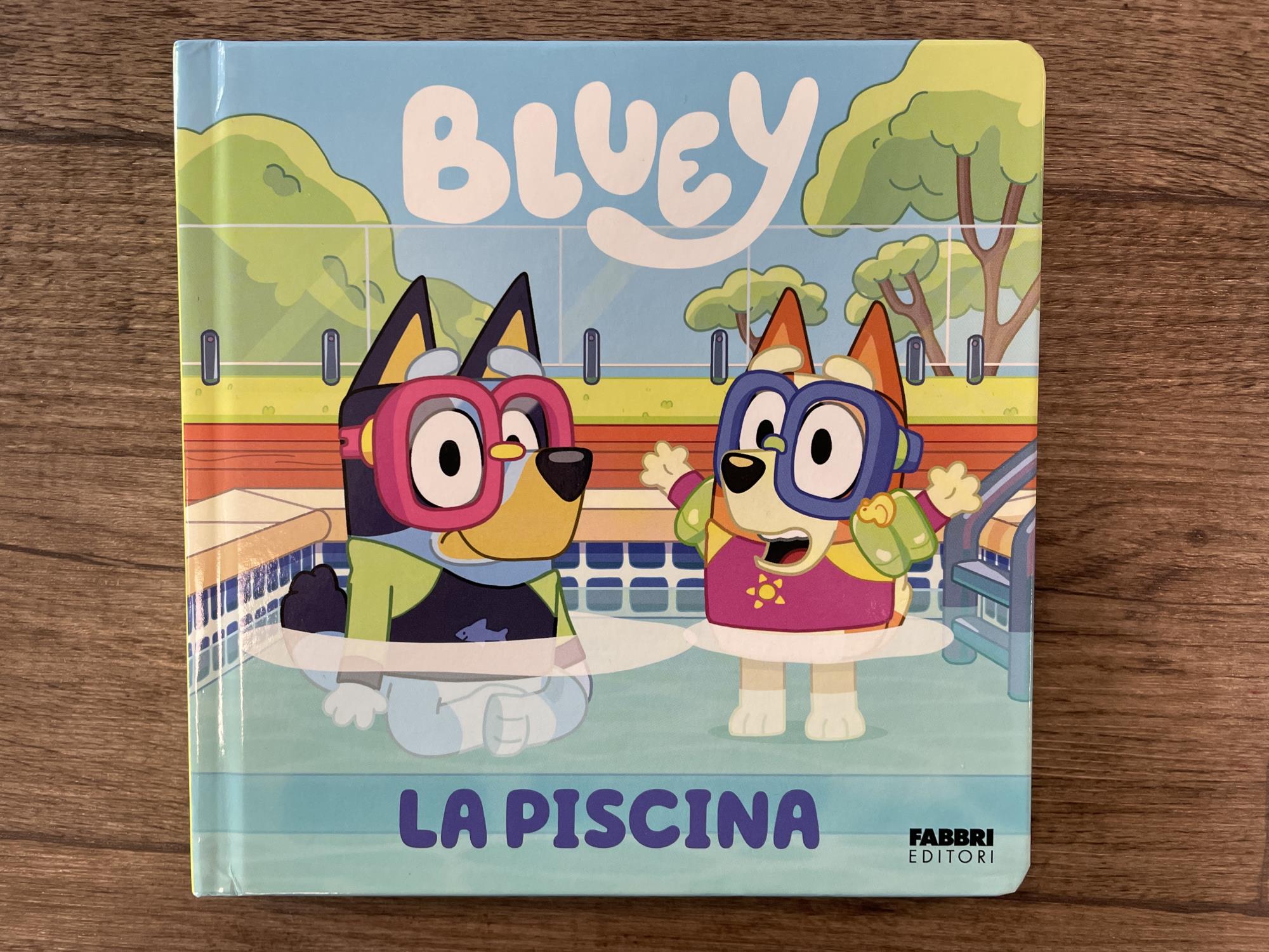 libro bluey la piscina