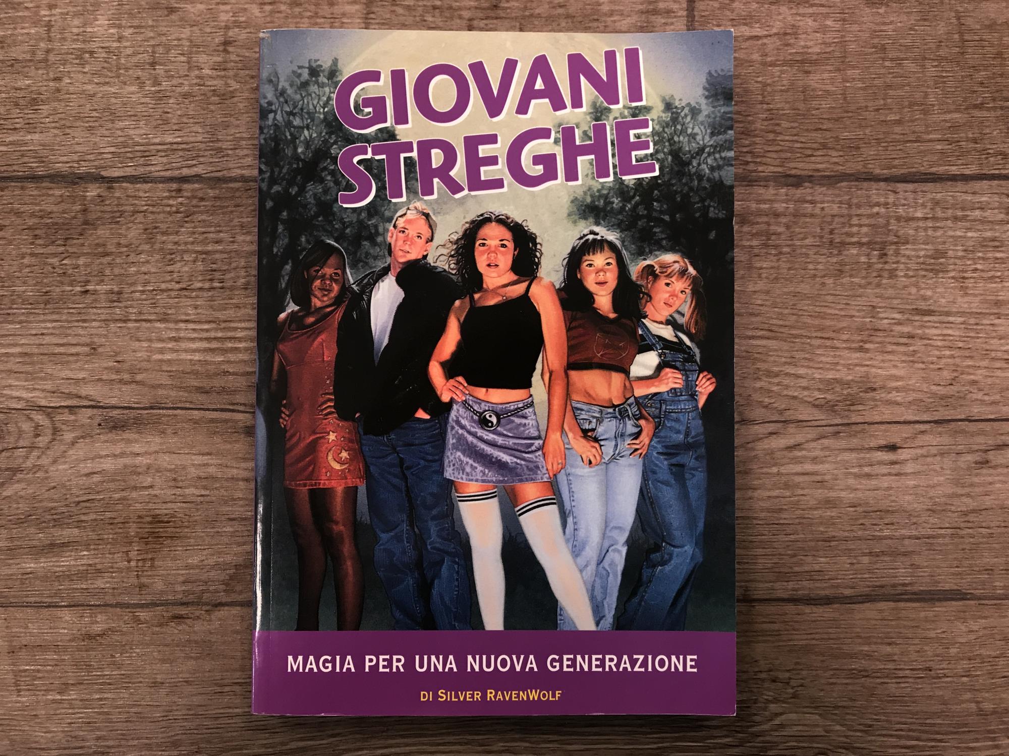 libro giovani streghe nuovo (pagato € 12.90)