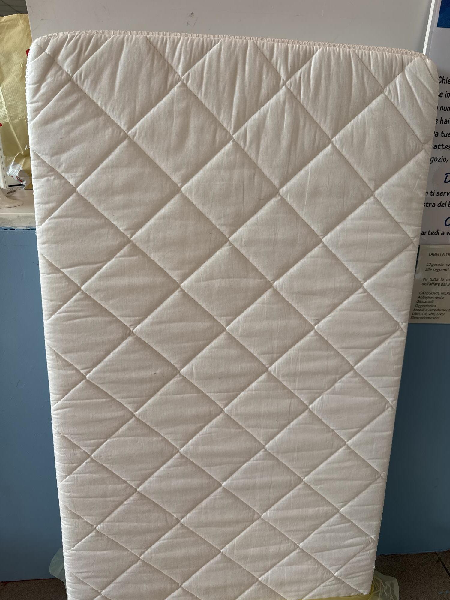 materasso lettino anche per campeggio 120 x 60 cm