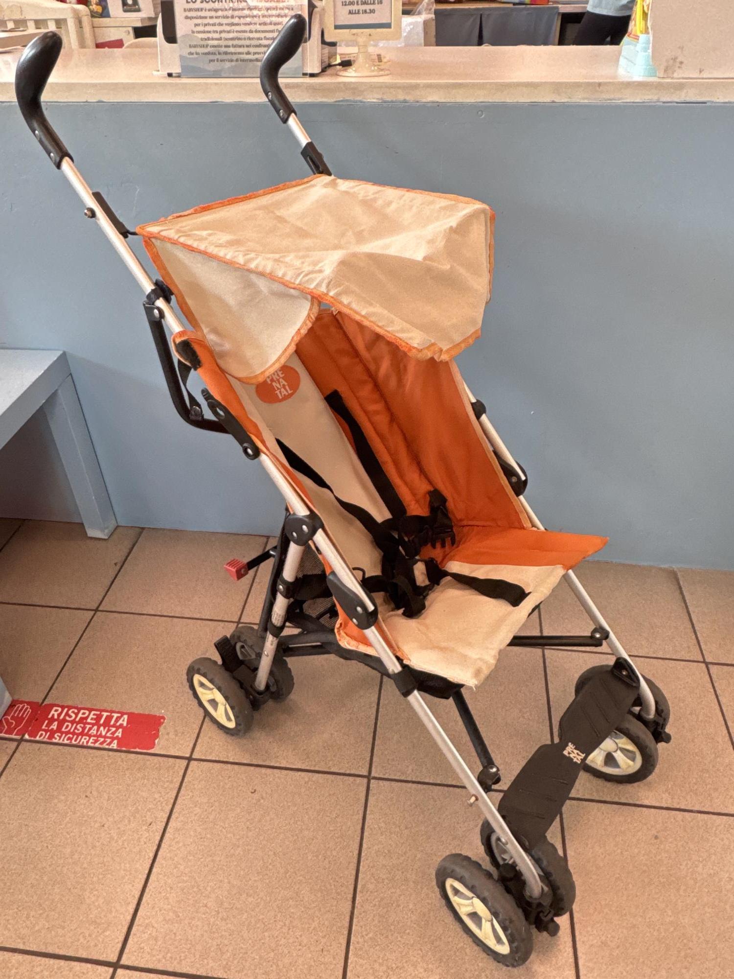 passeggino leggero a ombrello prenatal