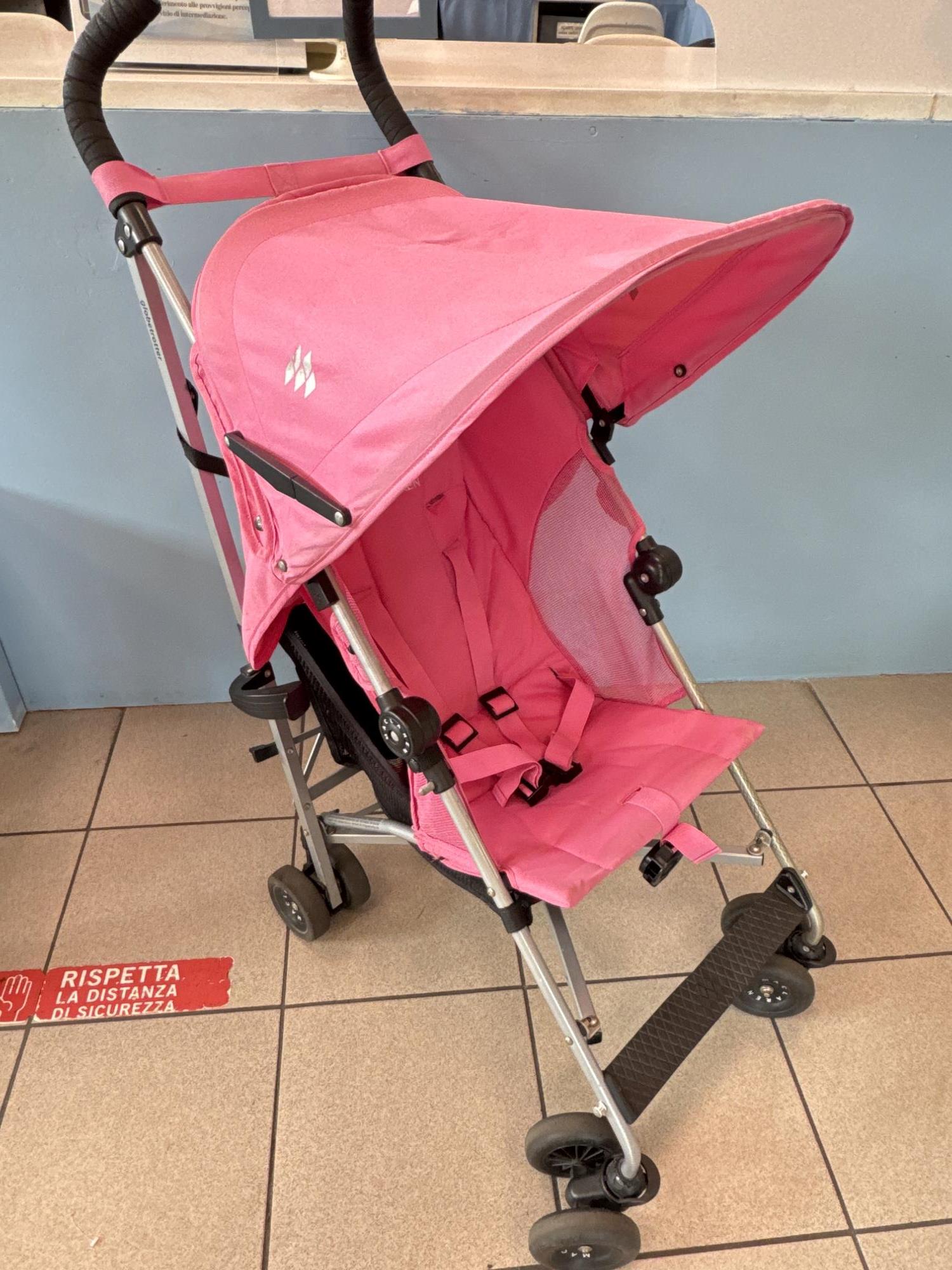 passeggino leggero maclaren bimba chiusura a ombrello