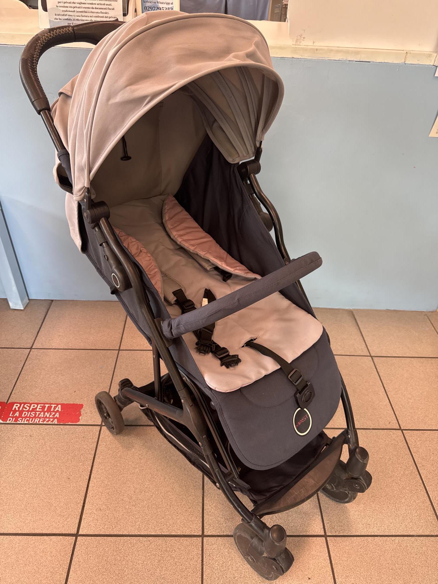 passeggino leggero mast con ruote posteriori di ricambio nuove