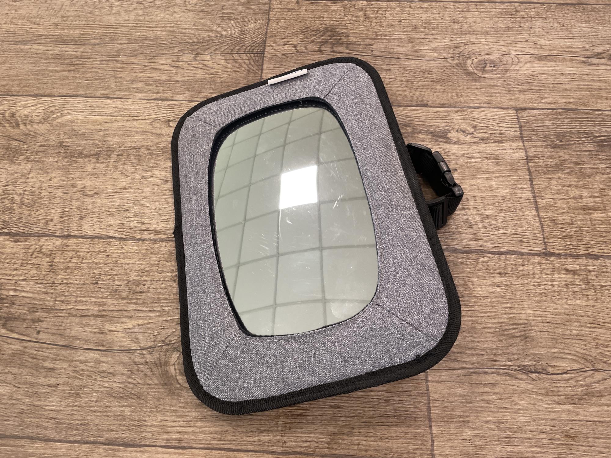 specchietto retrovisore per vedere i bimbi nel seggiolino auto